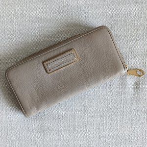 marc by marc jacobs leather wallet